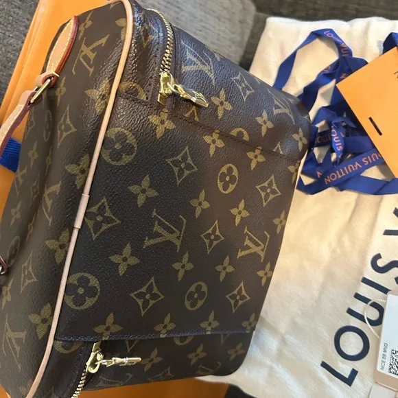 Louis Vuitton Brown Monogram Travel Case - Picture 10 of 10